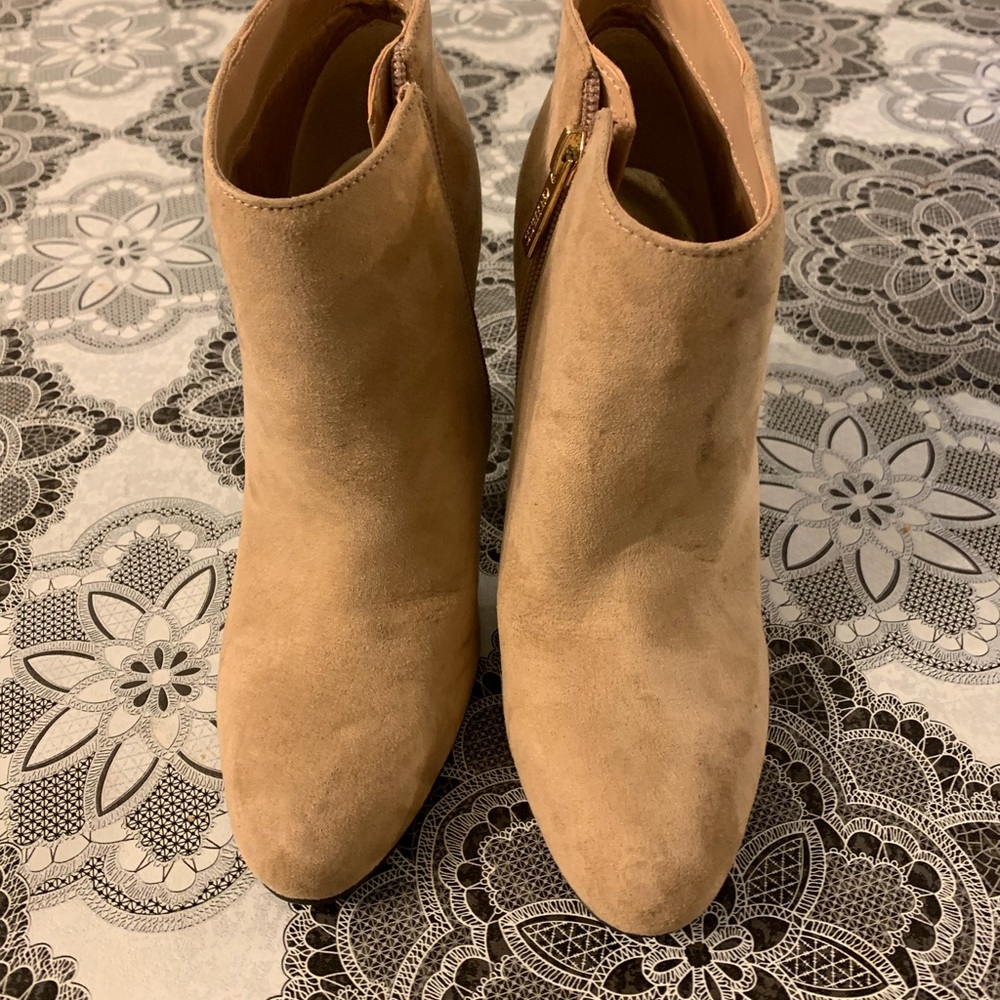 Ankle boots